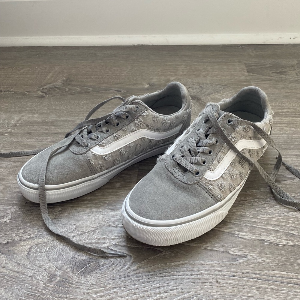Size 8 Grey Vans with Comfort Soles! 👟 👟